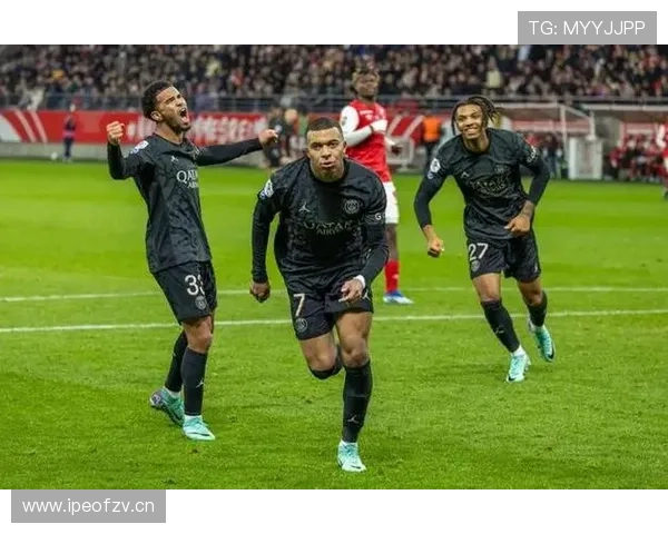 巴黎双星对比：巴尔科拉与姆巴佩的队内战术角色与直接差距分析